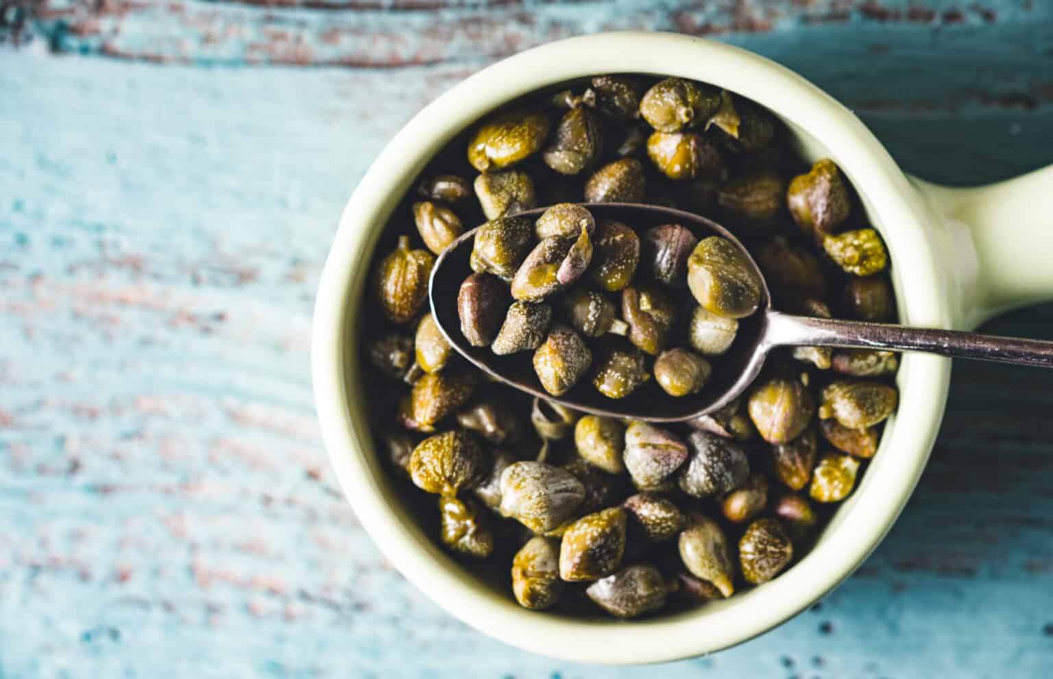 What Do Capers Taste Like? [Definitive Guide] Medmunch