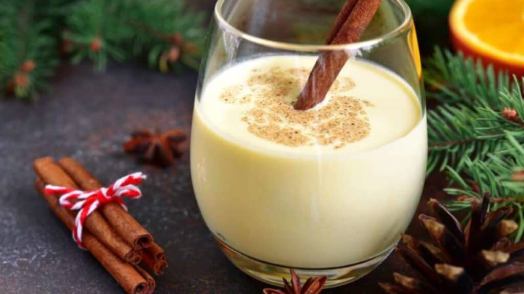 What Does Eggnog Taste Like? [Definitive Guide] Medmunch